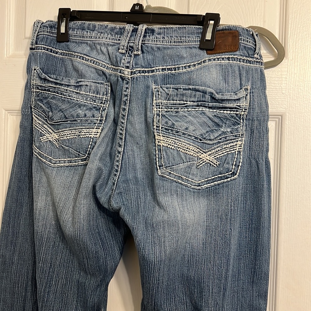 Buckle Jeans - Picture 2 of 3